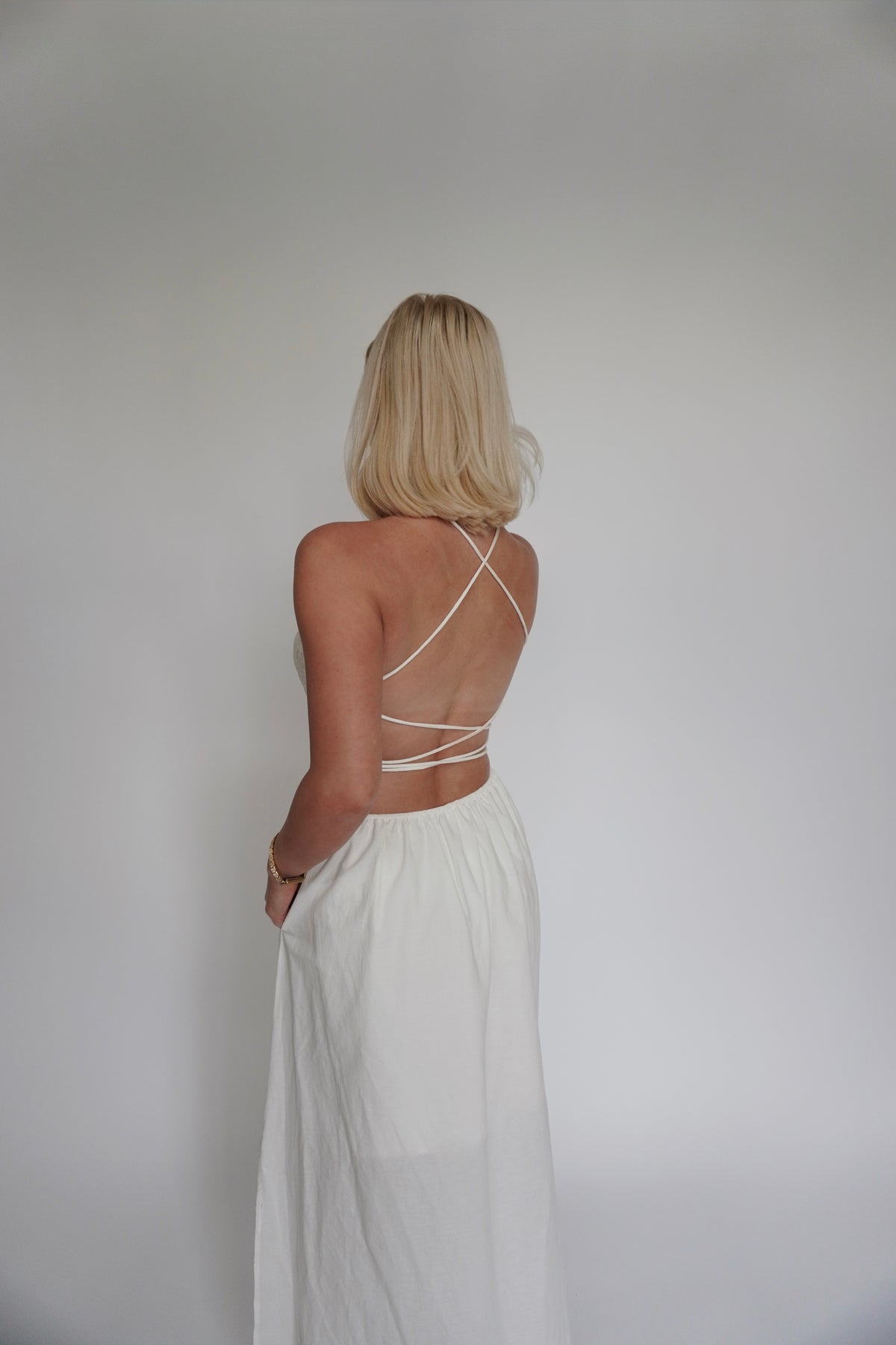 chloe open back dress Chloe Open-Back Kaftan Dress w/ Pinctada Maxima Necklace