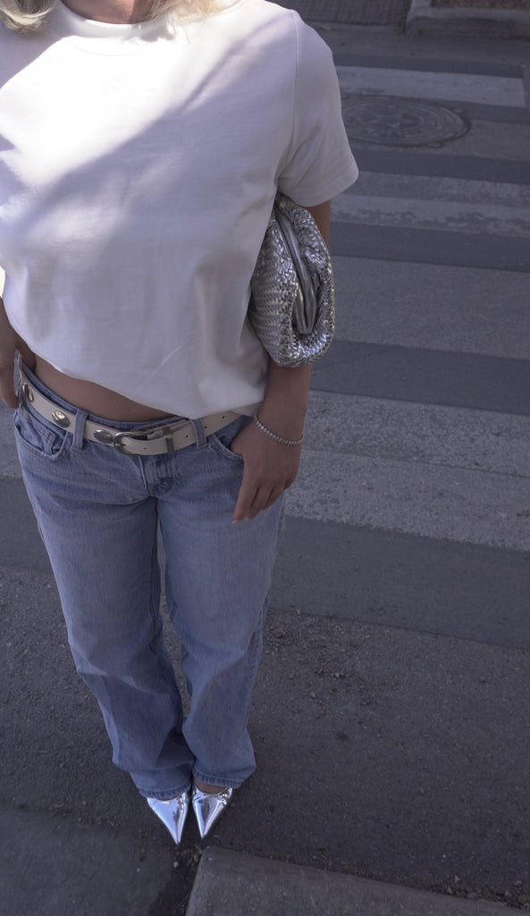 White t-shirt